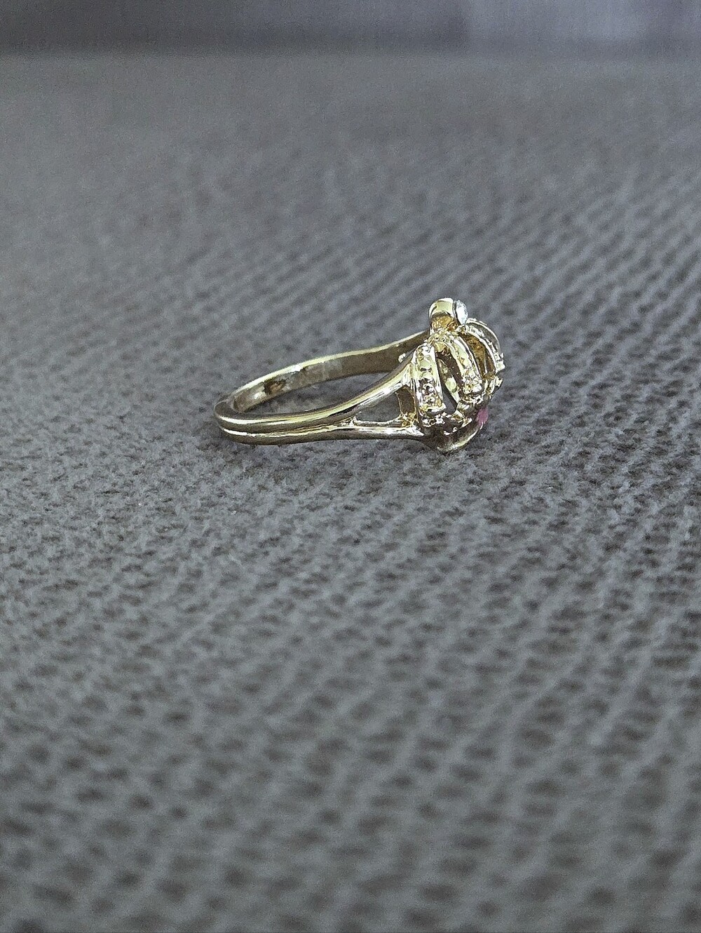 Juicy🍊 Couture Textured Crown👑 Ring💍 - Picture 15 of 16